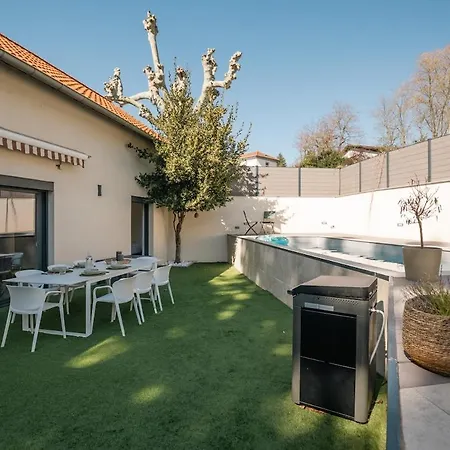 Jardin Des Forts Avec Piscine, 2 Et Climatisation Proche De Lyon Villa Caluire-et-Cuire