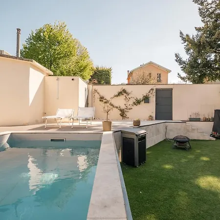 Jardin Des Forts Avec Piscine, 2 Et Climatisation Proche De Lyon Villa *
